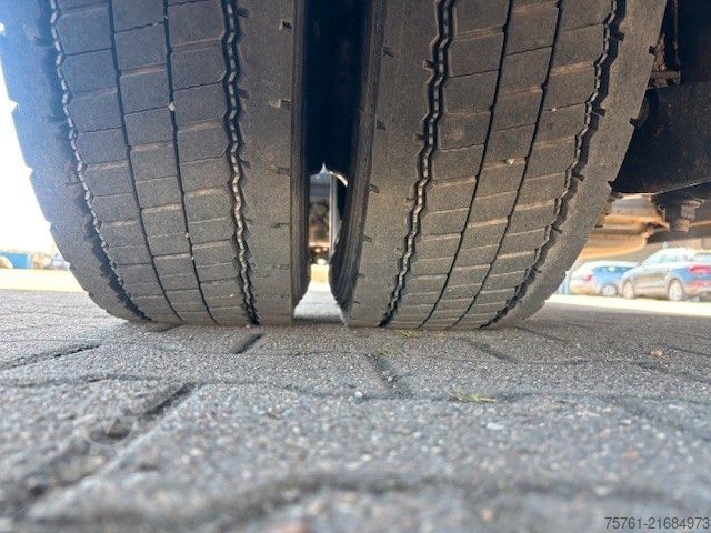 Curtain sider van MERCEDES-BENZ 818L    LBW  PMK2