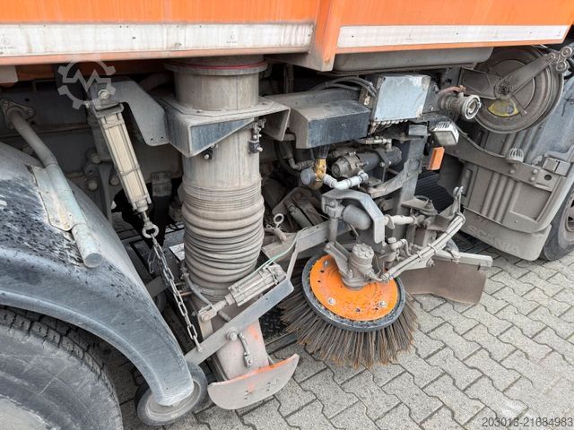 Veegmachine SCANIA G230 Kehrmaschine SCARAB Magnum