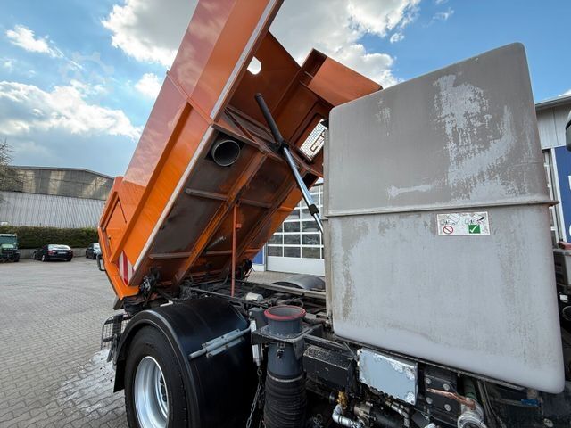 Veegmachine SCANIA G230 Kehrmaschine SCARAB Magnum
