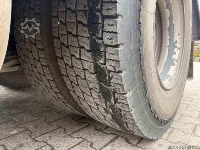 Veegmachine SCANIA G230 Kehrmaschine SCARAB Magnum