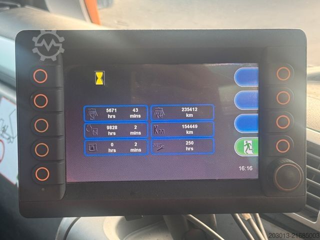 Road sweeper MAN TGM 18.340 HD Kehrmaschine SCARAB Magnum 8,2 m³