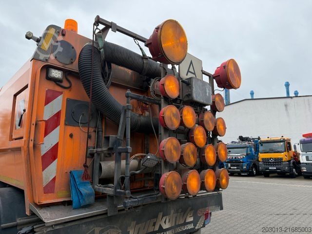 Útseprő gép MAN TGM 18.340 HD Kehrmaschine SCARAB Magnum 8,2 m³