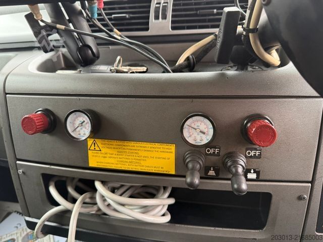 Útseprő gép MAN TGM 18.340 HD Kehrmaschine SCARAB Magnum 8,2 m³