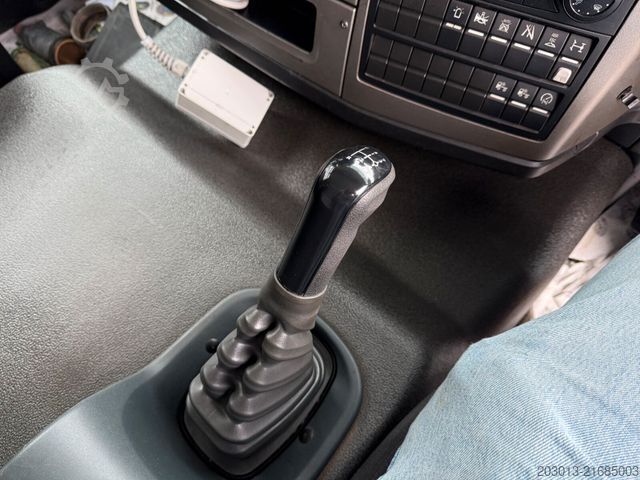 Útseprő gép MAN TGM 18.340 HD Kehrmaschine SCARAB Magnum 8,2 m³