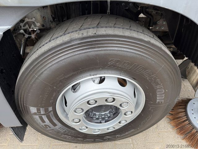 Silniční zametač MAN TGM 18.340 HD Kehrmaschine SCARAB Magnum 8,2 m³