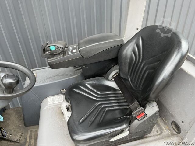 Elektromos háromkerekű targonca Jungheinrich EFG216k