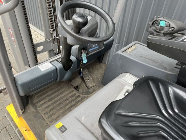 Elektromos háromkerekű targonca Jungheinrich EFG216k