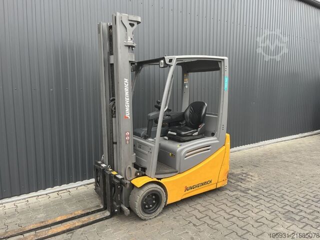 Elektromos háromkerekű targonca Jungheinrich EFG216k