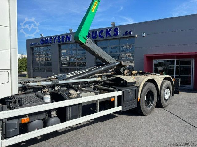 Kamion s kipom s pomičnim kontejnerom VOLVO FH420-6X2/4-MOTORSEITIG-KFZ BRIEF-TOP