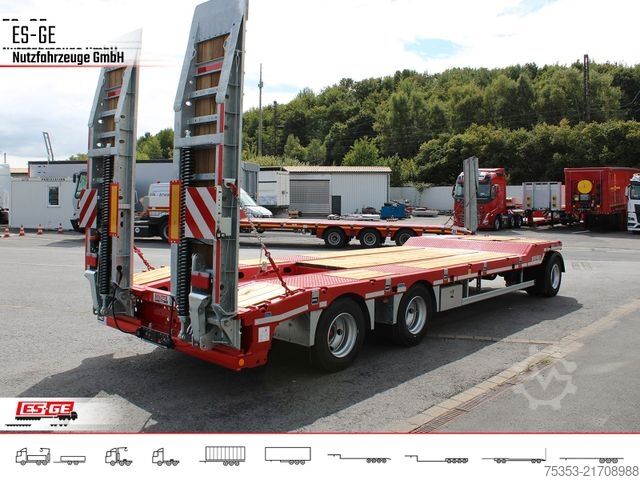 Remolque de plataforma baja SCHWARZMÜLLER Tieflader mit gekröpftem Plateau
