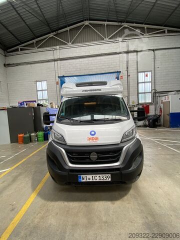 Half-integraal camper Fiat Ducato Weinsberg Carasuite 650MF del 2024 | Cambio manuale | 5 posti lett