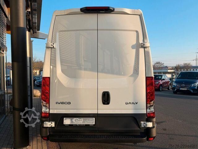 Karavan sa visokim krovom Iveco Daily 35S18 HA8 *R4.100mm*Automatik*Kamera*ACC*