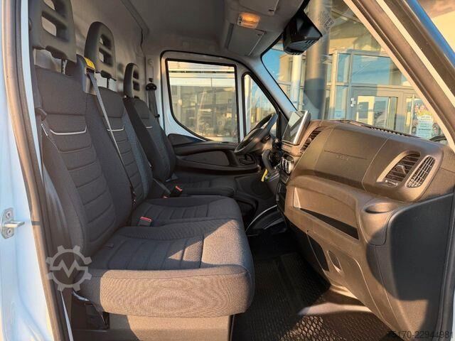 Karavan sa visokim krovom Iveco Daily 35S18 HA8 *R4.100mm*Automatik*Kamera*ACC*