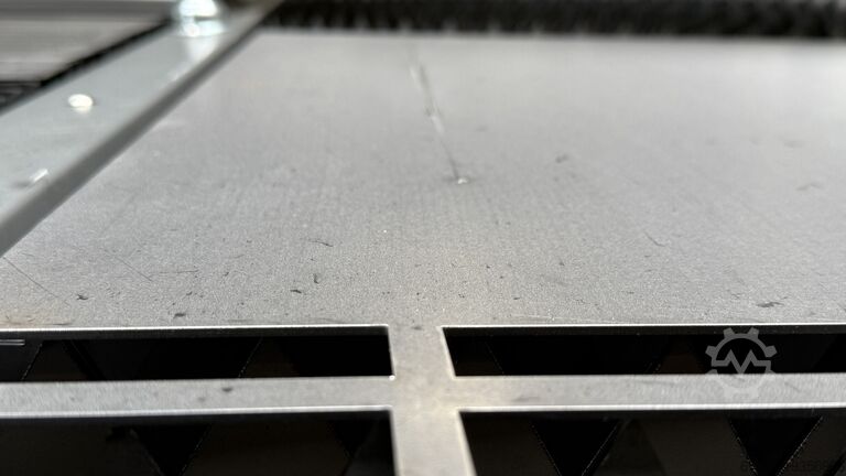 Laserschneidmaschine DMA FIBER Laser 25mm plate EXP3015-GA laser vermogen 6KW