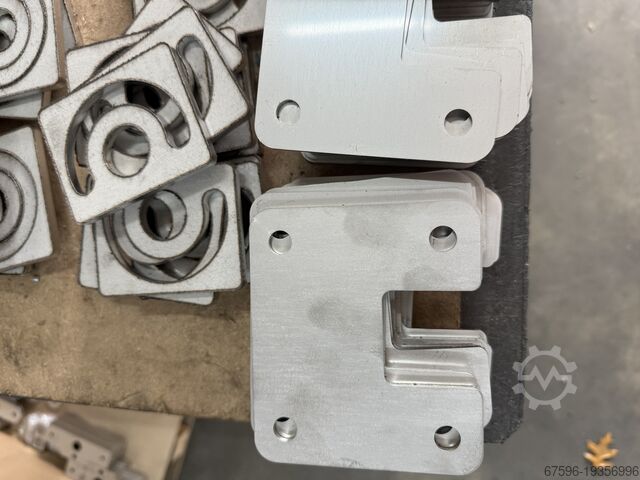 Laserschneidmaschine DMA FIBER Laser 25mm plate EXP3015-GA laser vermogen 6KW