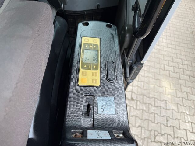 Escavatore cingolato Hyundai R320 NLC-7A Kettenbagger OQ80