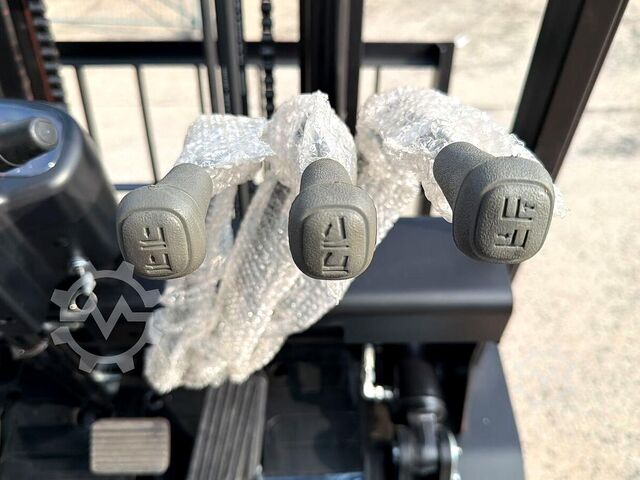 Carrello elevatore 3 tonnellate NUOVO Movetec LT30