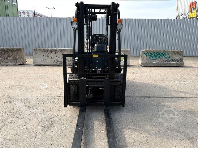 Carrello elevatore 3 tonnellate NUOVO Movetec LT30