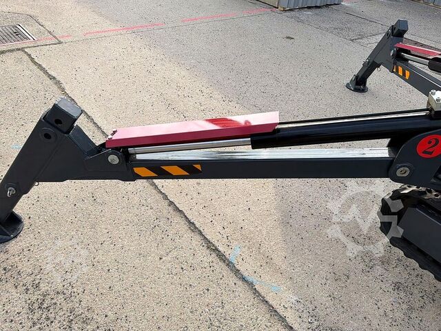 Gru cingolata Tonlita YXC200