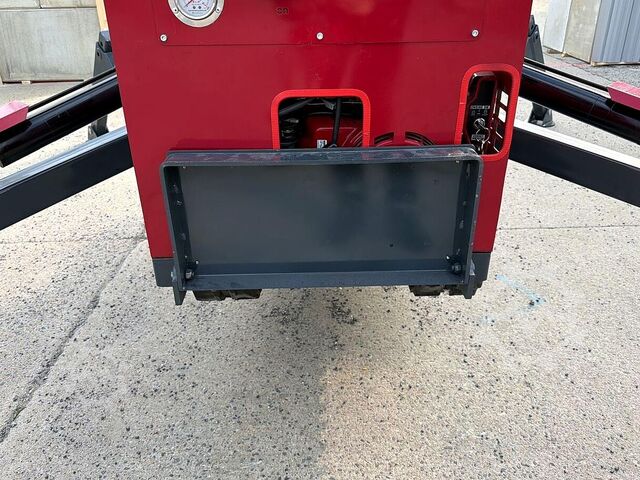 Gru cingolata Tonlita YXC200