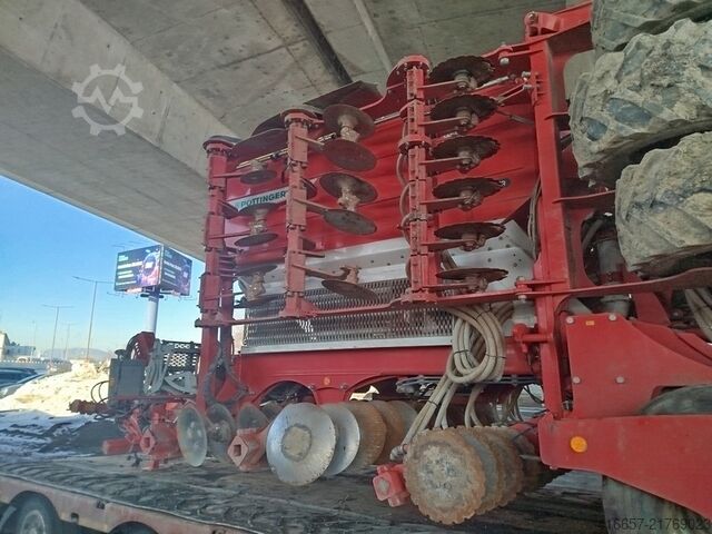 Seminatrice POTTINGER Terrasem V 6000 DZ