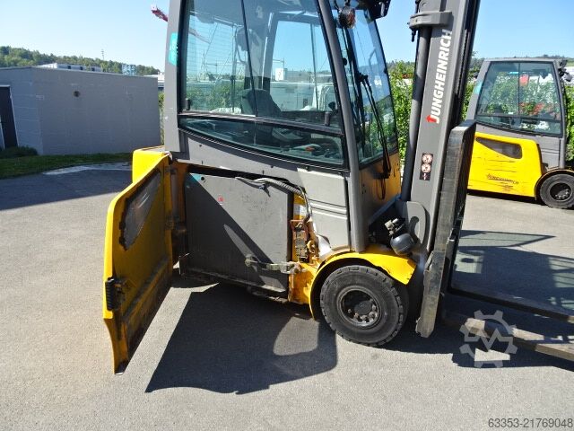 Stivuitor electric cu 4 roți Jungheinrich EFG 425s
