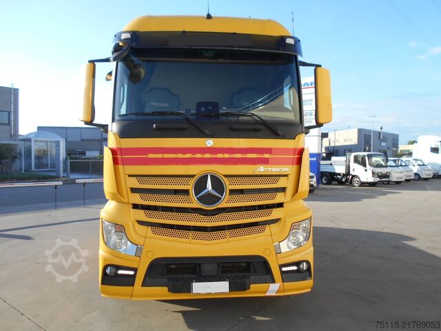 Standard nyergesvontató Mercedes-Benz Actros 1842