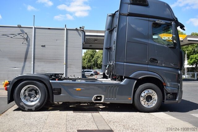 Standardni tegljač mercedes-benz Actros 1863 LS*GIGA SPACE*Standklima*