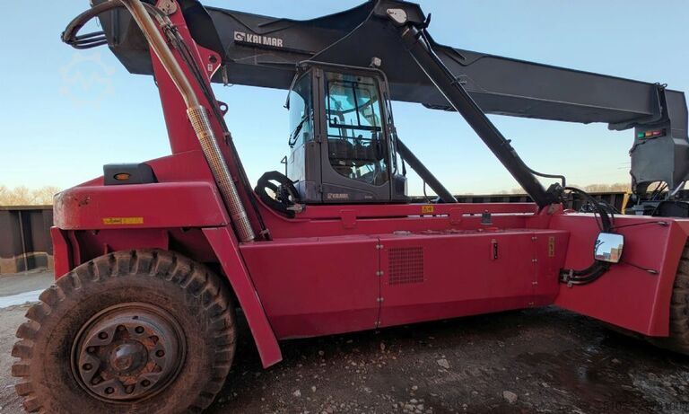 Tömd behållare reachstacker Kalmar DRG100-54S6