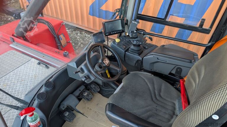 Tömd behållare reachstacker Kalmar DRG100-54S6