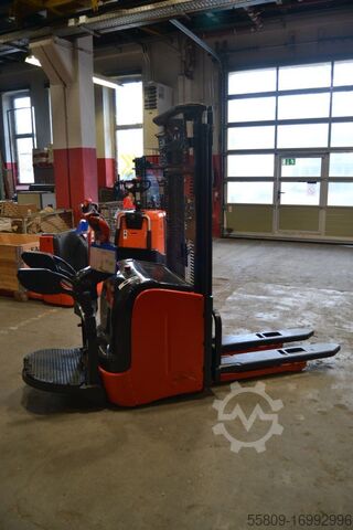 Στοίβαξη παλετών Linde L14AP // HH 3.030 mm / integriertes Ladegerät / Pl