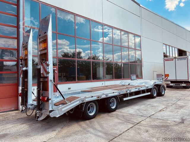 Ρυμουλκούμενο χαμηλού φορτίου Möslein T 4 VB F  4 Achs Tieflader- Anhänger, Neufahrzeug