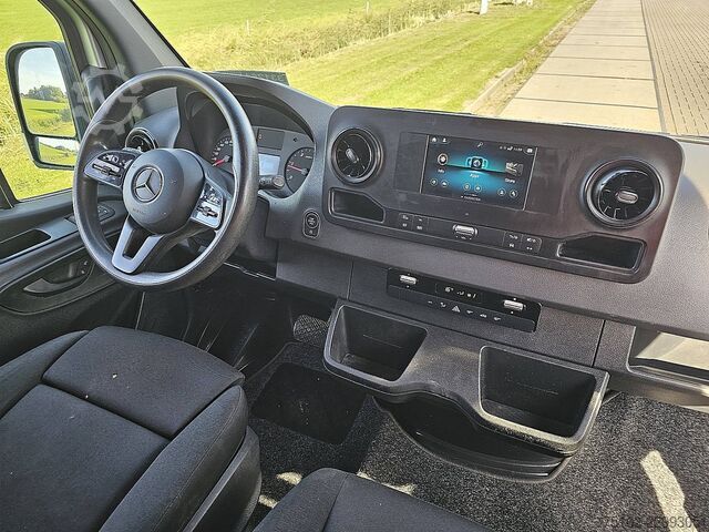 MERCEDES-BENZ SPRINTER 319 L2H2 RWD 3.5t-Trekhaak Automaat 3 Zits Mbux Navi Camera Airco Apple Carpl MERCEDES-BENZ SPRINTER 319 L2H2 RWD 3.5t-Trekhaak Automaat 3 ...