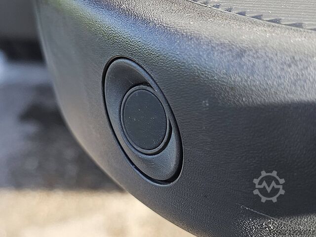 MERCEDES-BENZ SPRINTER 317 L2H2 RWD Automaat Mbux Camera 3 Zits Airco Apple Carplay Euro6 170 PK! MERCEDES-BENZ SPRINTER 317 L2H2 RWD Automaat Mbux Camera 3 Zi...