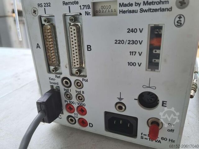Metrohm 719S Titrino mit 20 ml Bürette und 728 Rührer. Metrohm 719S Titrino