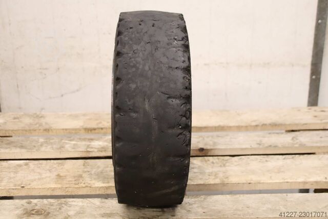 Vollgummi Reifen 2 Stück Gumasol 18x7-8  4.33 R-8