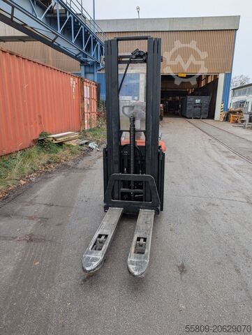 Hoogheffende truck BT SPE160L // 1150 mm Gabeln
