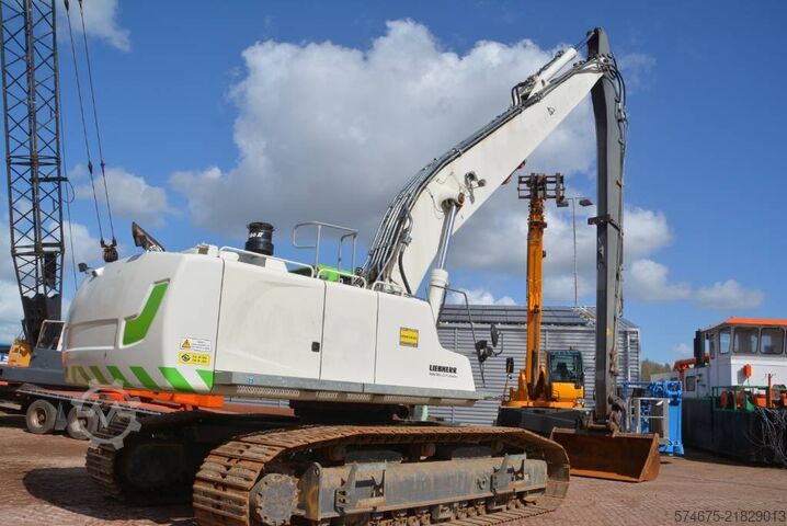 Teleskopik ekskavatör Liebherr R 946 LC-V   Long Reach