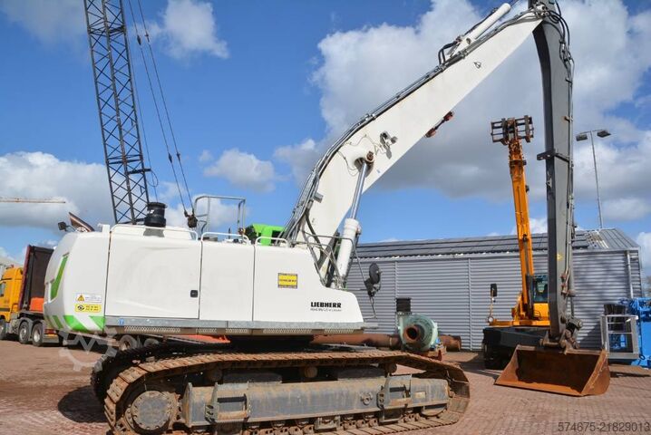 Teleskopik ekskavatör Liebherr R 946 LC-V   Long Reach