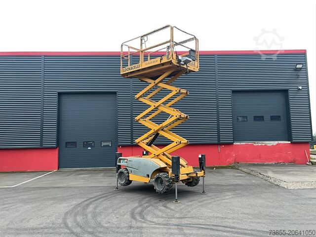 Mesa elevatória em tesoura Haulotte Compact 10 (10m)