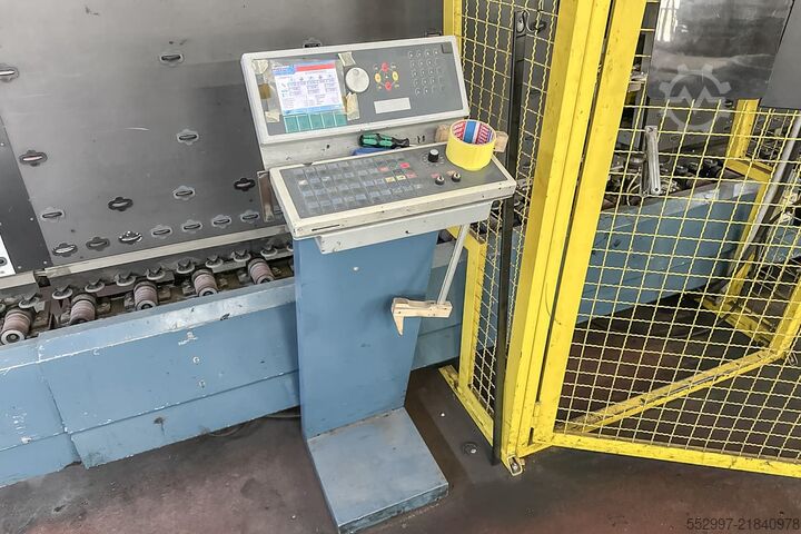 Sealační robot Lisec VFL-1D/25+APKV-4/25 Lisec VFL-1D/25 + APKN-4/25