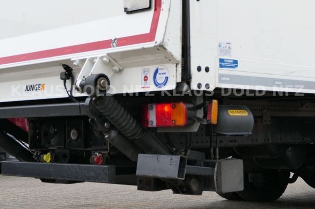 Vrachtwagen met bakwagen MAN TGL 12.250 Koffer 12t Kamera LBW Euro 6