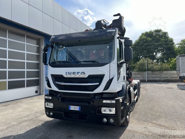 Camion scarrabile con gru Iveco Stralis 480