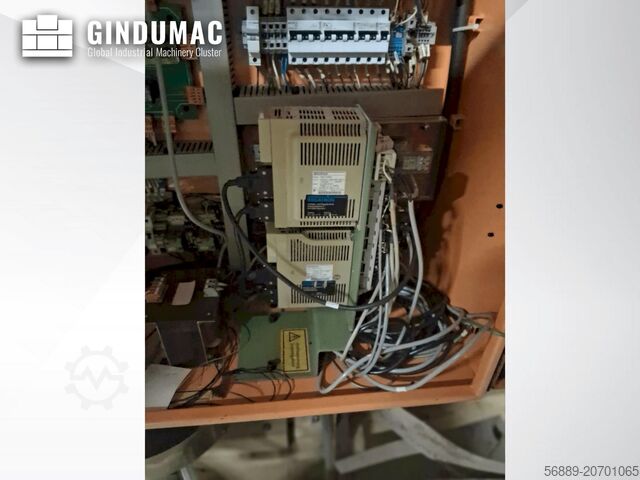 Vertikala Fleroperationsmaskiner Hurco BMC 30HT/M