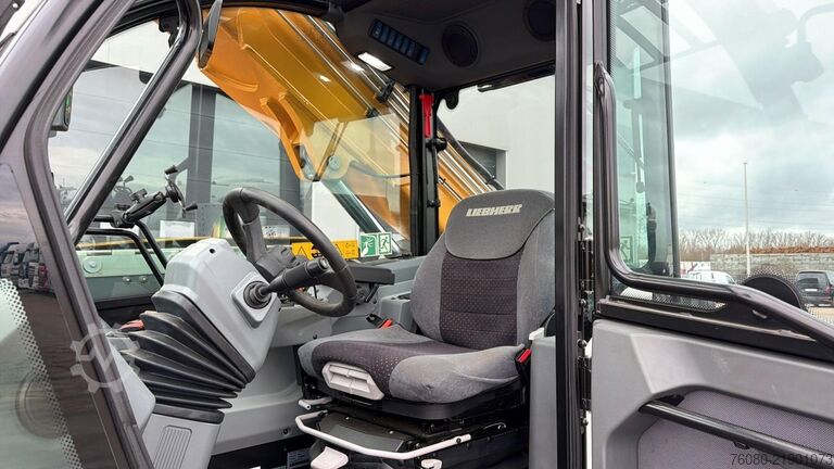 Chariot télescopique Liebherr T42-7S (INCL BUCKET / BE MACHINE / LIKE NEW / 7...