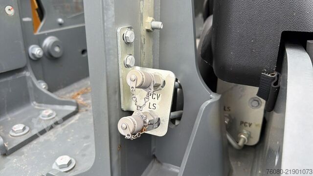 τηλεσκοπικός φορτωτής Liebherr T42-7S (INCL BUCKET / BE MACHINE / LIKE NEW / 7...