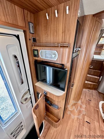Teilintegriertes Wohnmobil HYMER/ERIBA Tramp T 704 SL *d*