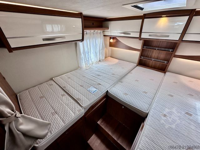 Teilintegriertes Wohnmobil HYMER/ERIBA Tramp T 704 SL *d*