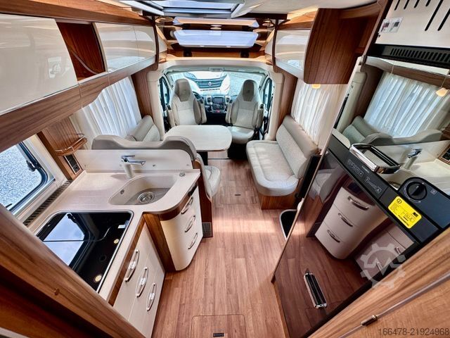 Teilintegriertes Wohnmobil HYMER/ERIBA Tramp T 704 SL *d*