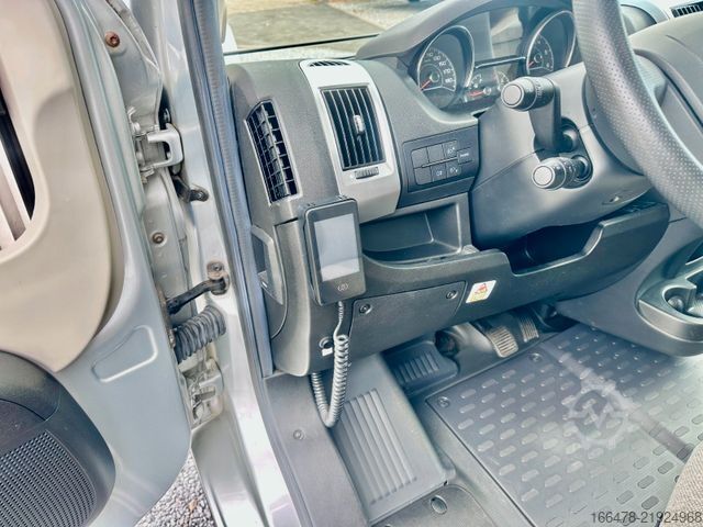Teilintegriertes Wohnmobil HYMER/ERIBA Tramp T 704 SL *d*